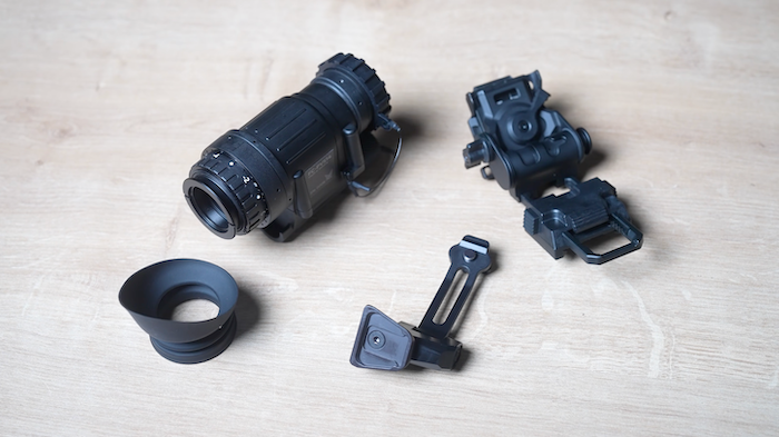 FC-PVS14 1800+ FOM White Phosphor - everything included in the box